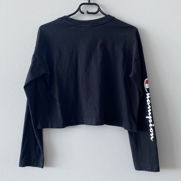 🌼 Champion - Long Sleeve Cropped Top 🌼 - Picture 2 of 6